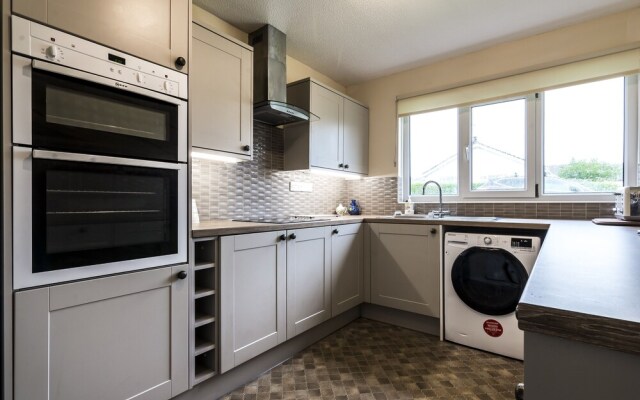 Meadow View - 3 Bedroom Holiday Home