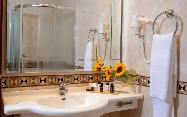 My Way Hotel & Events