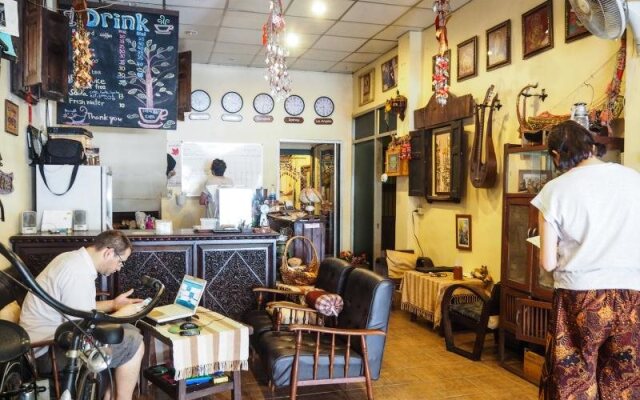 Speakeasy Homestay