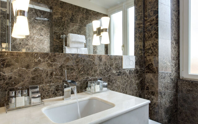 Roof Suite Rome Historic Residence