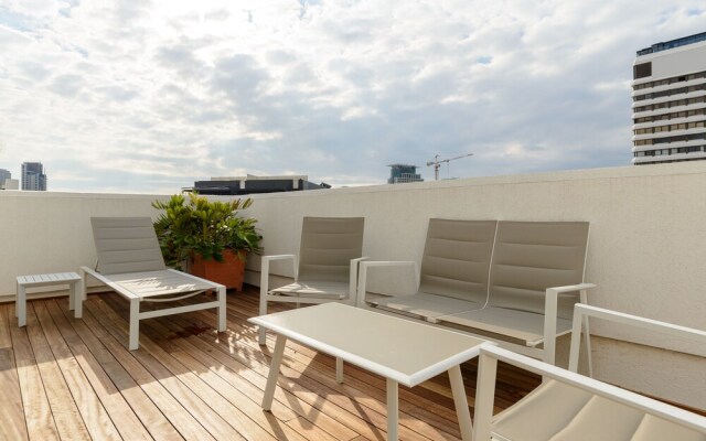 Duplex 2 bedroom with a terrace