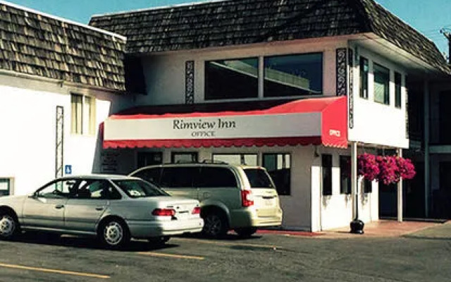 Westwoods Rimview Inn