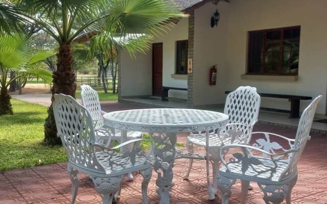 Palm Afrique Lodge Botswana