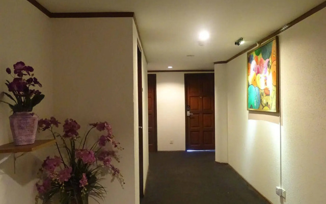 Orchid Hotel