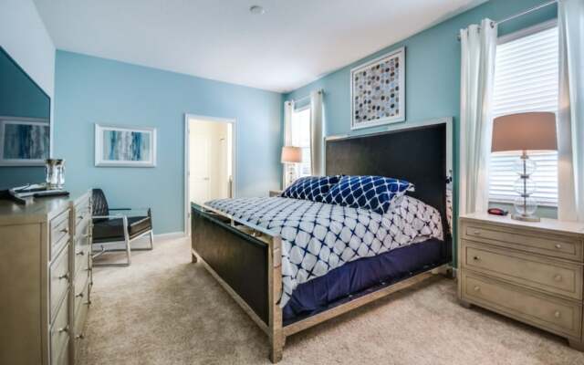 8 Bed 5 Bath Champions Villa