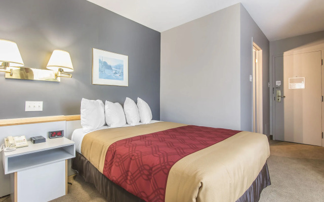 Econo Lodge La Malbaie