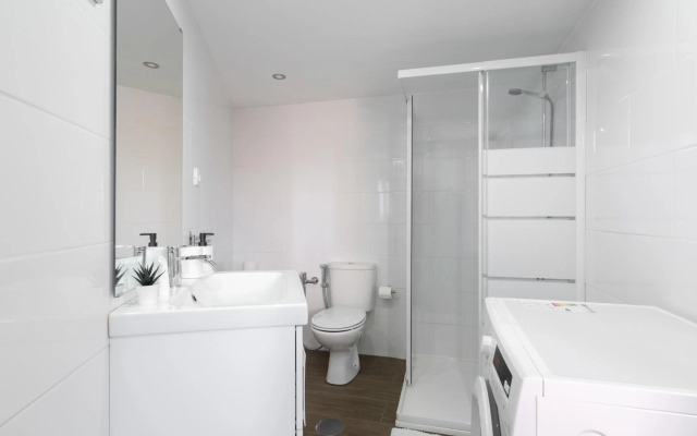 Stylish Duplex House - Terrace & River View