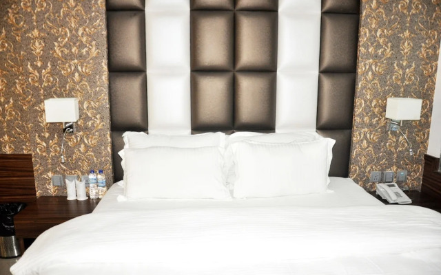 Waii Inetrnational Hotel