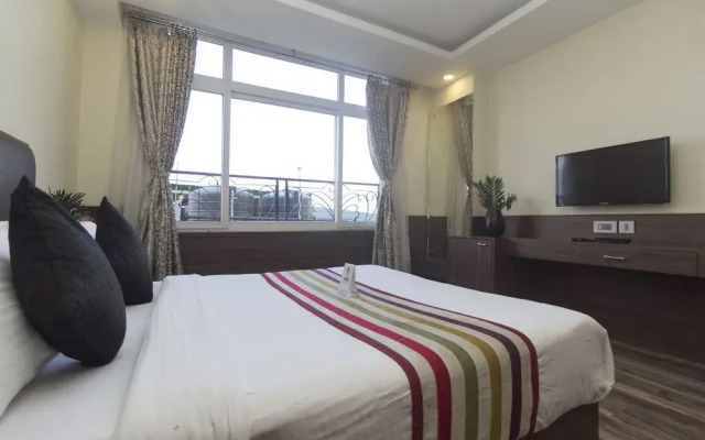 OYO 11570 Central Shangrila Resort & Spa