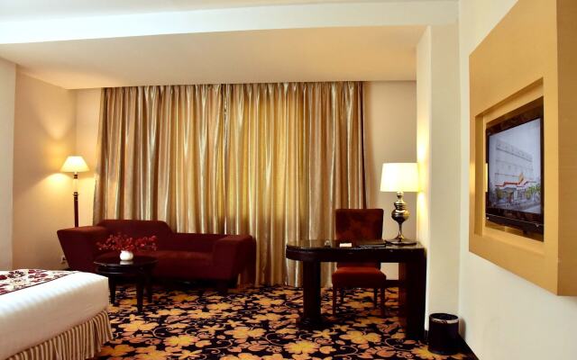 Rocky Plaza Hotel Padang