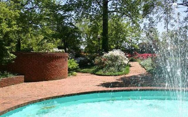 Holladay House B&B