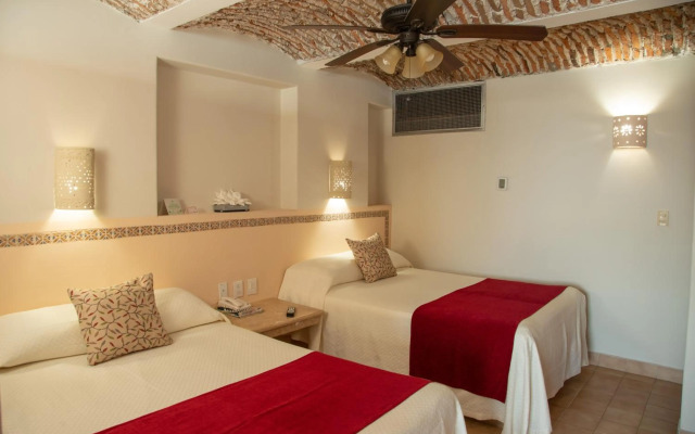 Suites Las Flores Beach Mazatlan