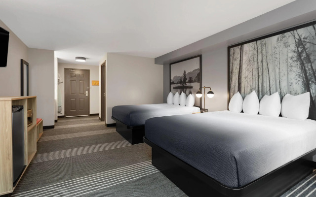 Super 8 by Wyndham Sault Ste Marie On