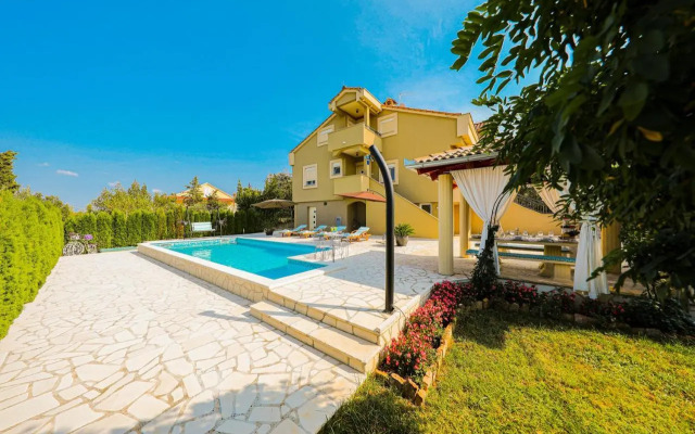 Villa Kontrada
