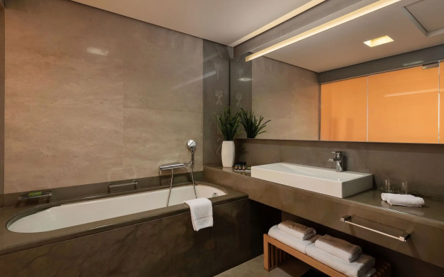 Avra Imperial Hotel