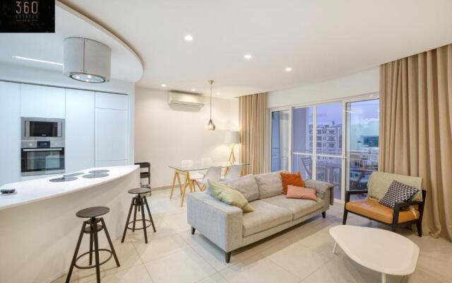 Green Oasis: Home with Breathtaking View w/parking by 360 Estates