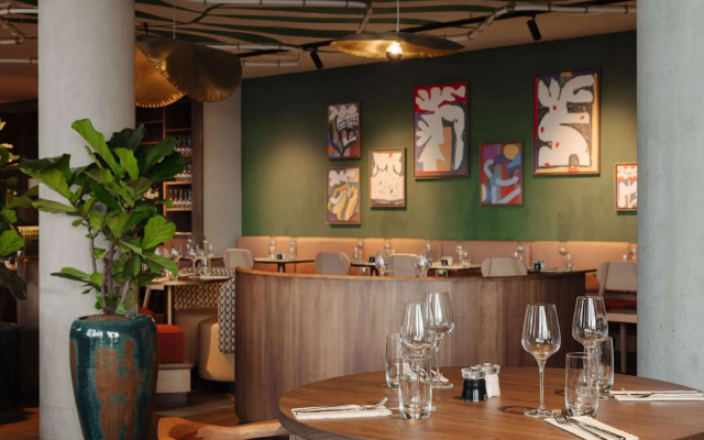 DoubleTree by Hilton Amsterdam Centraal Station