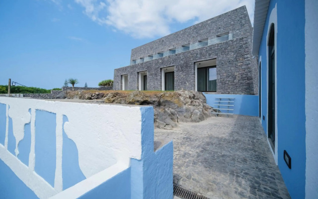 Azores Book Hotel