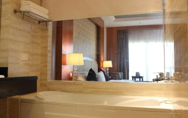 Golden Peacock Resort Hotel
