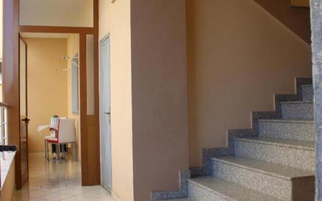 Bledi's Comfy Apartment in New Blvd / Free Parking