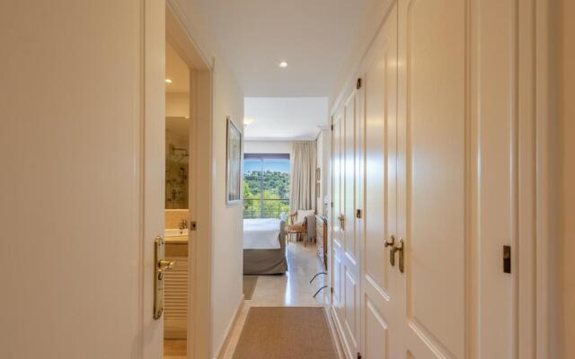 Los Pinos 3 Bedroom Apartment in Los Arqueros