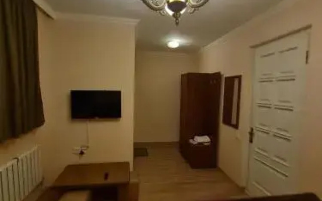 Piano Hotel