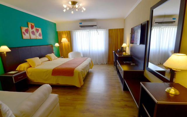 Alto Verde Suites And Apart