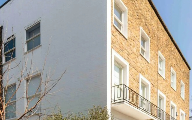 Spacious & Modern 3brs House in Central London