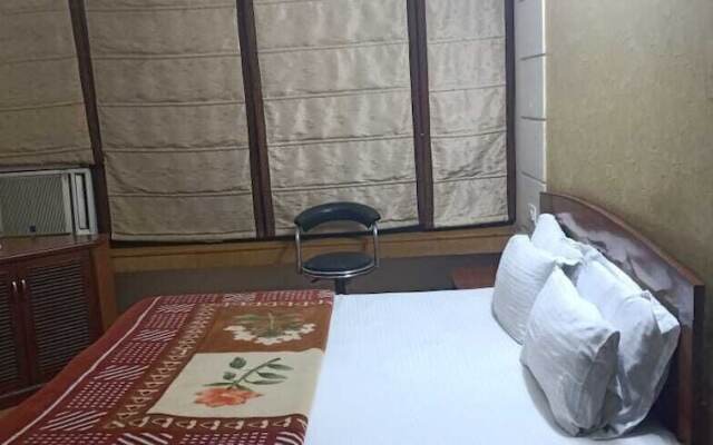 Hotel Sukh Sagar 44