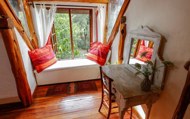 Ol Losowan House, Karen