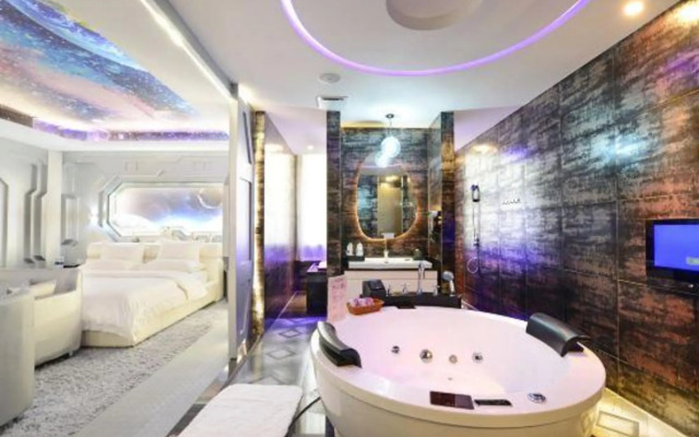 Vienna International Hotel (Nanning Langxi Metro Station)