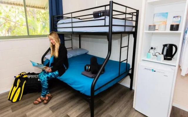 Manta Lodge & Scuba Centre – Guest Rooms – Point Lookout
