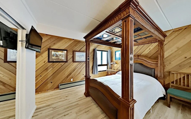 Slopeside 1849 Condos - Comfortable 3 BR Condos With Full Kitchens