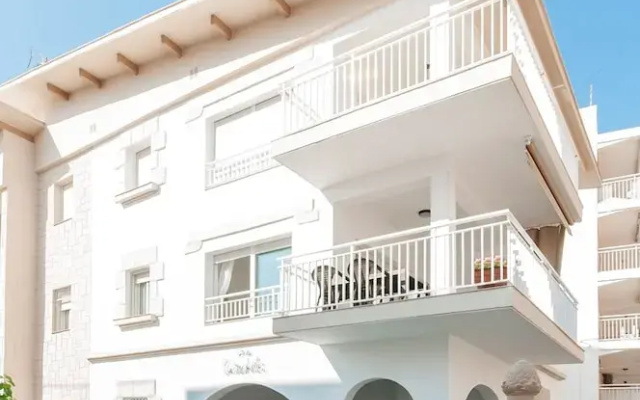 - House In