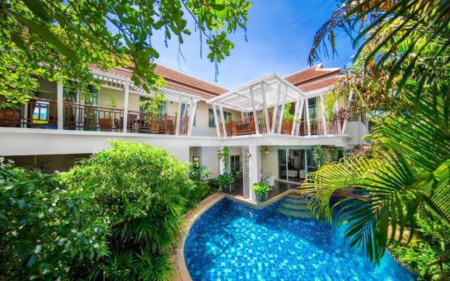 PARADISE Pool Villa Pattaya in Tropicana Village