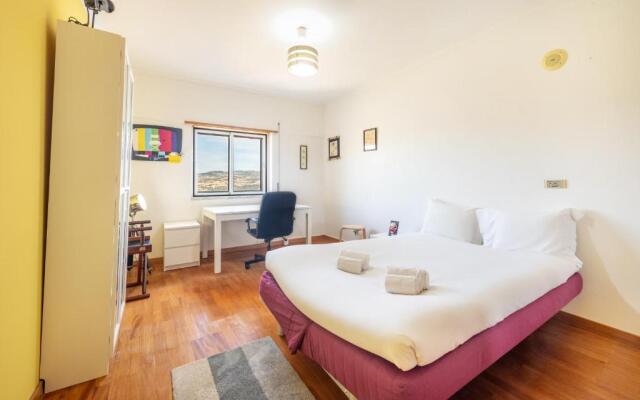 GuestReady - A Vibrant Getaway