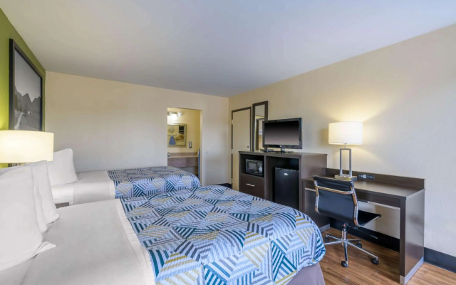 Motel 6 Forsyth, GA – Tift College