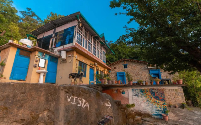 HOTs hostel Nainital