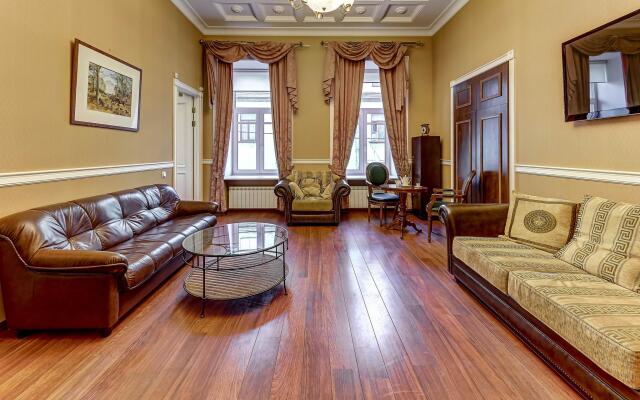 Апартаменты на набережной канале Грибоедова 25