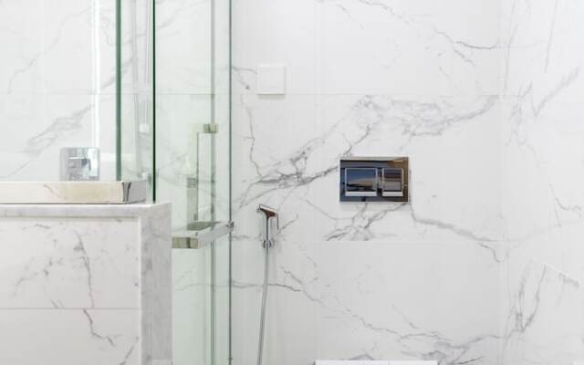 Waves Tower by KASCO