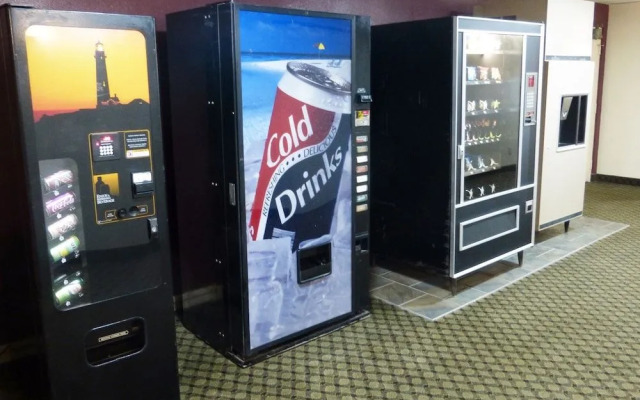 Red Roof Inn & Suites Piqua