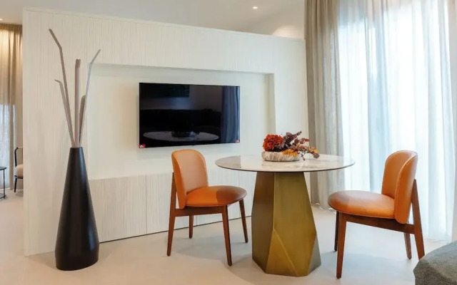 Hera rooms and suites