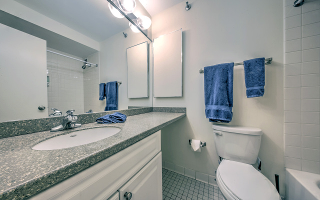 Upscale Apt with everything you need!