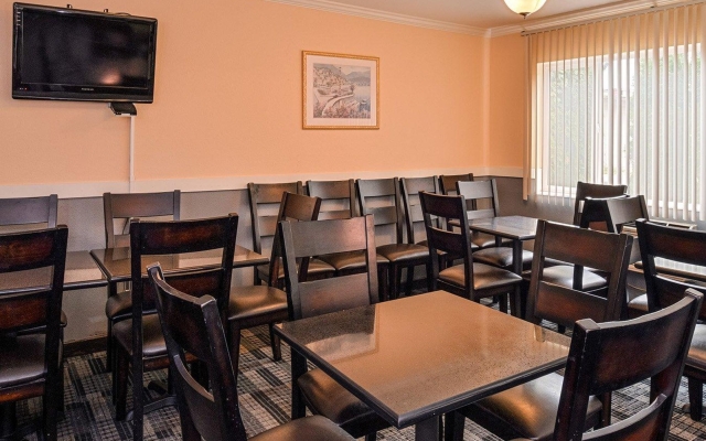 Quality Inn & Suites Okanogan - Omak