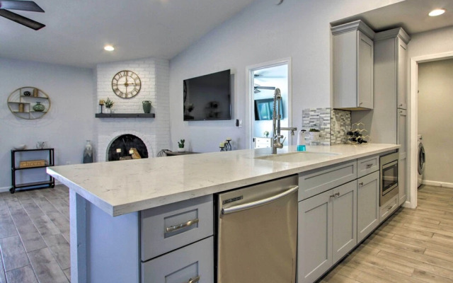 Pet-friendly Scottsdale Oasis w/ Pool & Bbq!