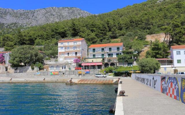 Apartments by the sea Drvenik Donja vala, Makarska - 19006