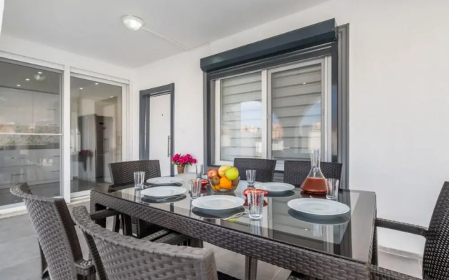 Superb Villa With Private Pool in Antalya