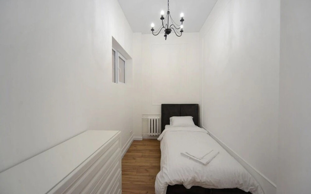 Home-Hotel Pushkinskaya 2-4-7