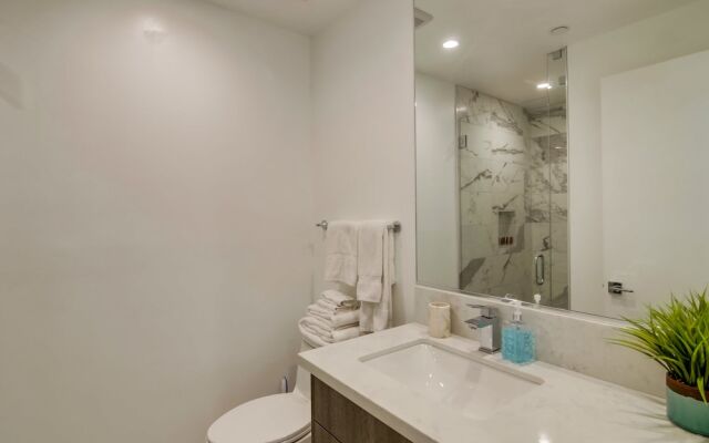 Luxury San Diego Loft wParking