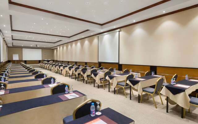 Ramada by Wyndham Continental Jeddah